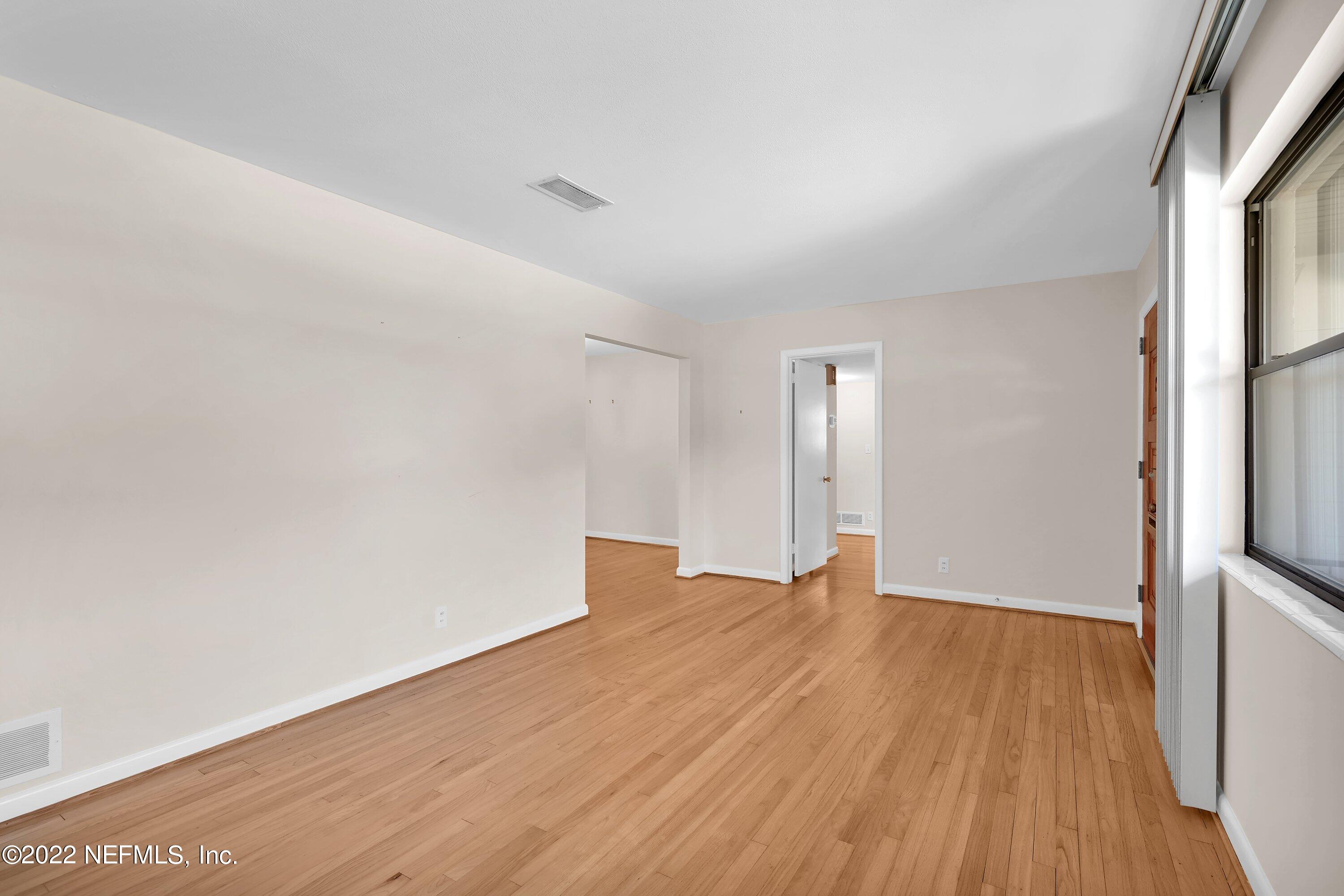 715 Acapulco Road Jacksonville, FL 32216 - Photo 7 of 33 008-715AcapulcoRoad-Jacksonville-FL-3221