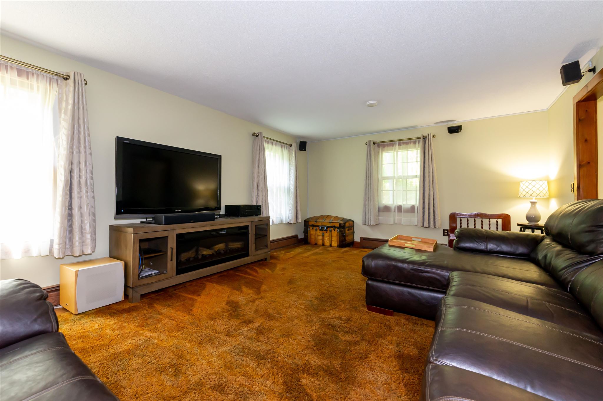 4 Old Nashua Road Amherst, NH 03031 - Photo 22 of 40