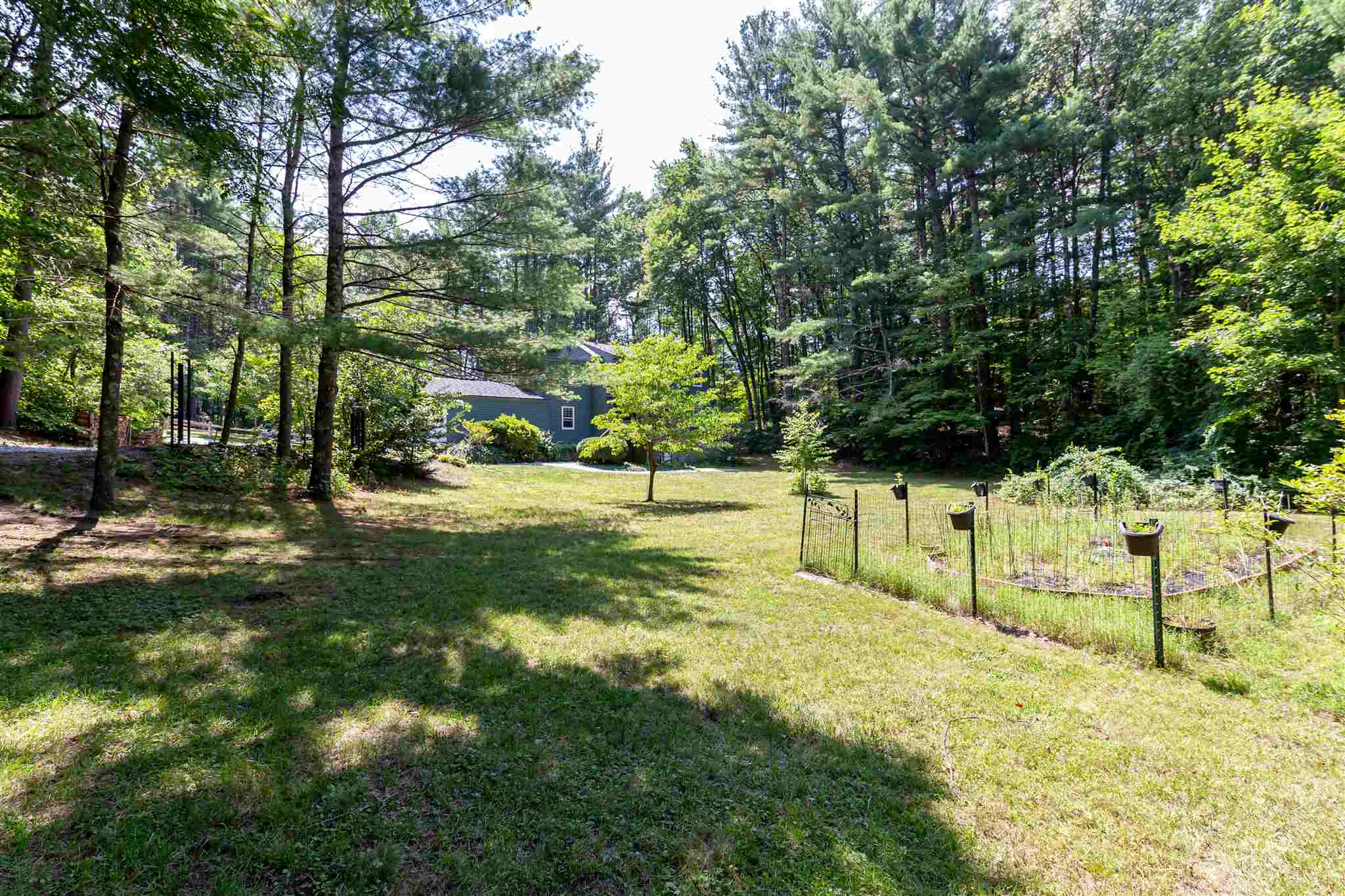 4 Old Nashua Road Amherst, NH 03031 - Photo 8 of 40