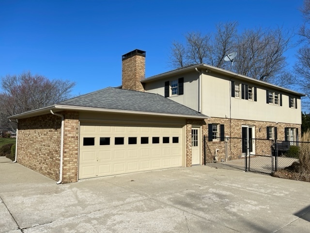 4375 North Riverside Drive Columbus, IN 47203 - Photo 5 of 33