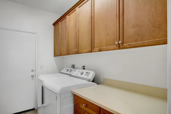 $2,995 | 607 Calle Vibrante, Palm Desert, CA 92211