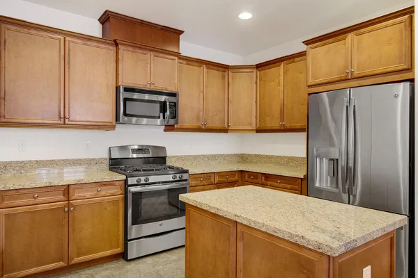 $2,995 | 607 Calle Vibrante, Palm Desert, CA 92211