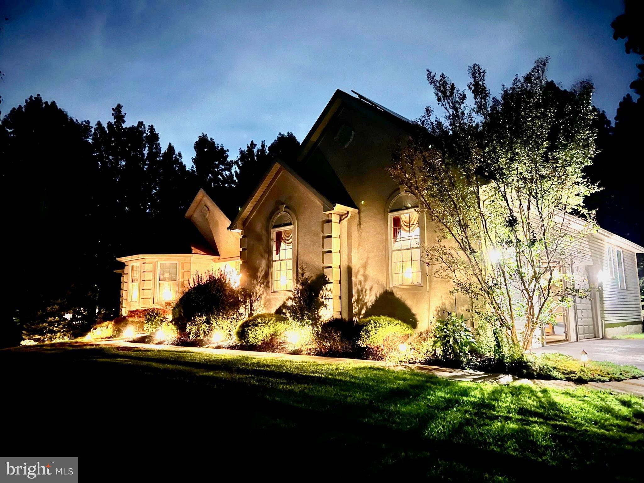 18 Skyline Circle Sewell, NJ 08080 - Photo 4 of 59 a view of a house with a yard