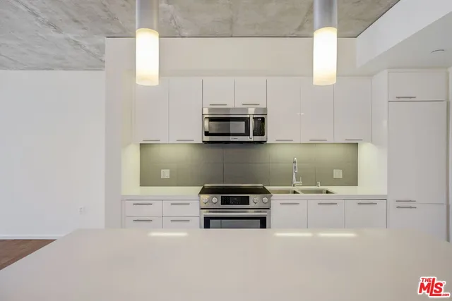 $6,205 | 8500 West Sunset, Unit E601, Los Angeles, CA 90069