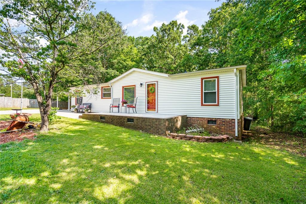 4947 Cashatt Road Trinity, NC 27370 - Photo 5 of 34