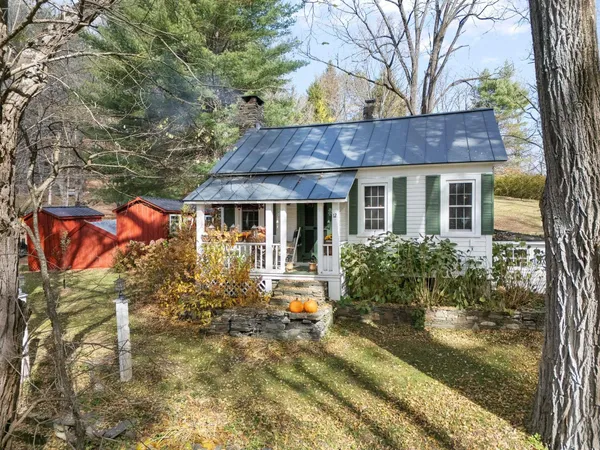 $325,000 | 12 Cross Street, Newfane, VT 05345