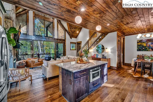 a view of an outdoor kitchen