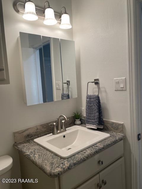 362 Rena Drive Lafayette, LA 70503 - Photo 13 of 17 Hall bath