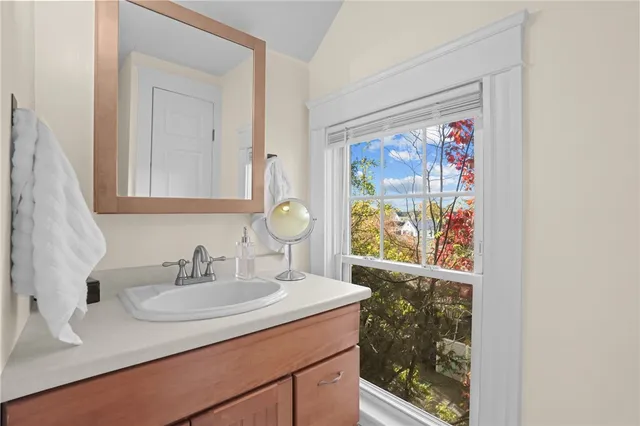 $4,500 | 10 Peckham Avenue, Newport, RI 02840