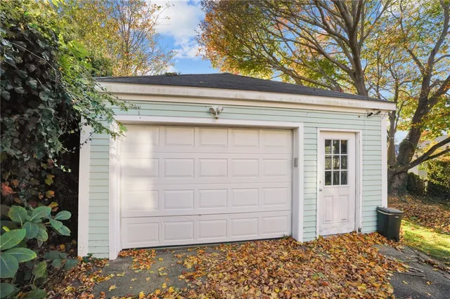 $4,500 | 10 Peckham Avenue, Newport, RI 02840