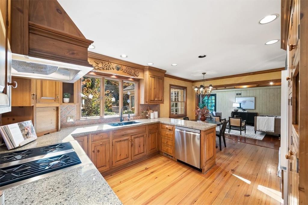 3125 Tomahawk Road Mission Hills, KS 66208 - Photo 22 of 50