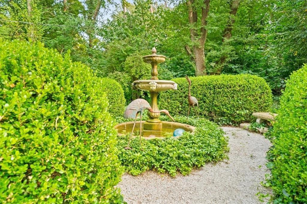 3125 Tomahawk Road Mission Hills, KS 66208 - Photo 37 of 50