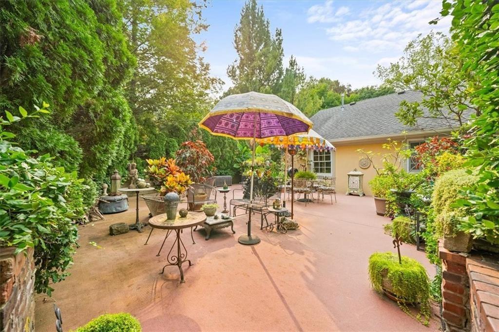 3125 Tomahawk Road Mission Hills, KS 66208 - Photo 40 of 50