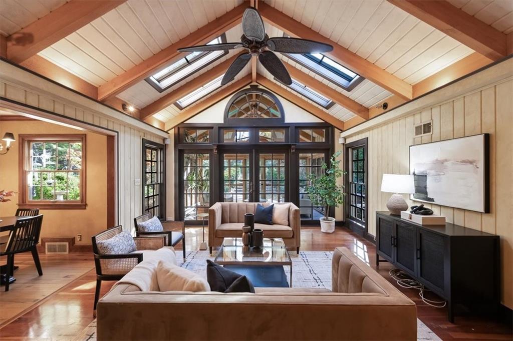 3125 Tomahawk Road Mission Hills, KS 66208 - Photo 9 of 50