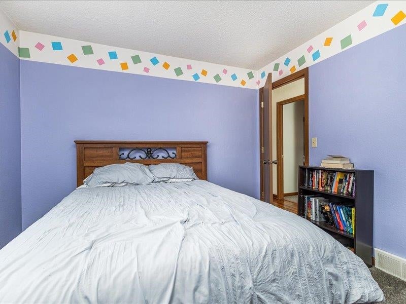 5250 Saratoga Road Dubuque, IA 52002 - Photo 28 of 44 Gallery Image 28