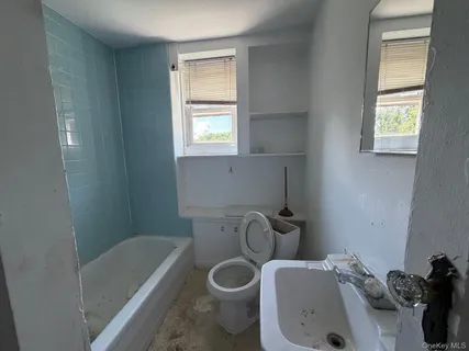 $439,999 | 234 Lake Shore Drive, Pleasant Valley, NY 12569