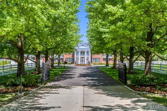 $4,995,000 | 5425 Independence Road, Weldon Spring, MO 63304