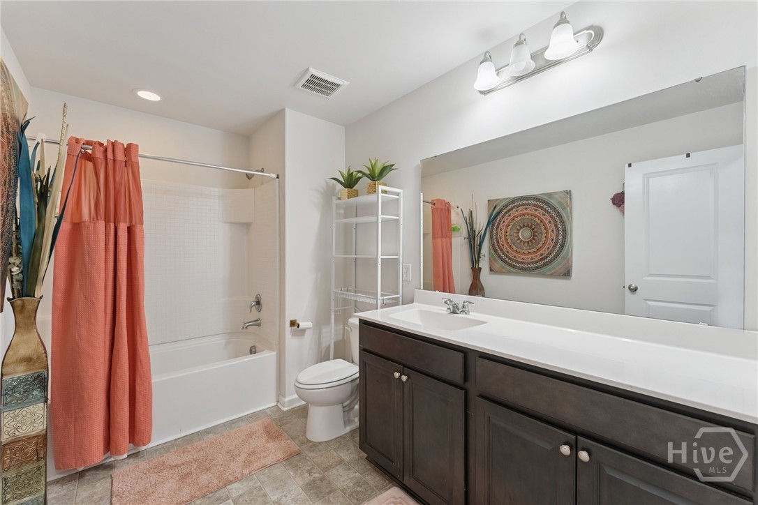 217 Gazelle Lane Pooler, GA 31322 - Photo 13 of 20 Guest Bathroom