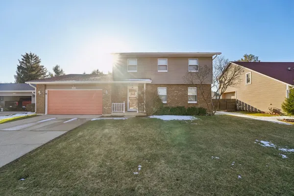 $414,900 | 532 Shenandoah Trail, Elgin, IL 60123