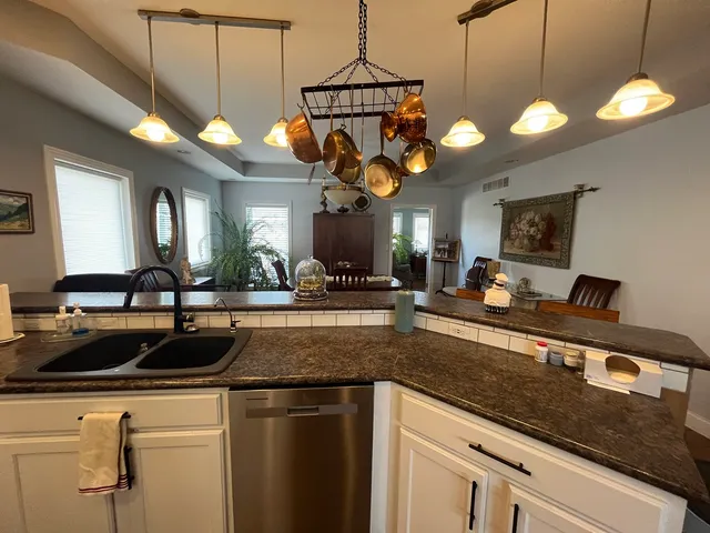 $245,000 | 202 Regina Court, Kewanee, IL 61443