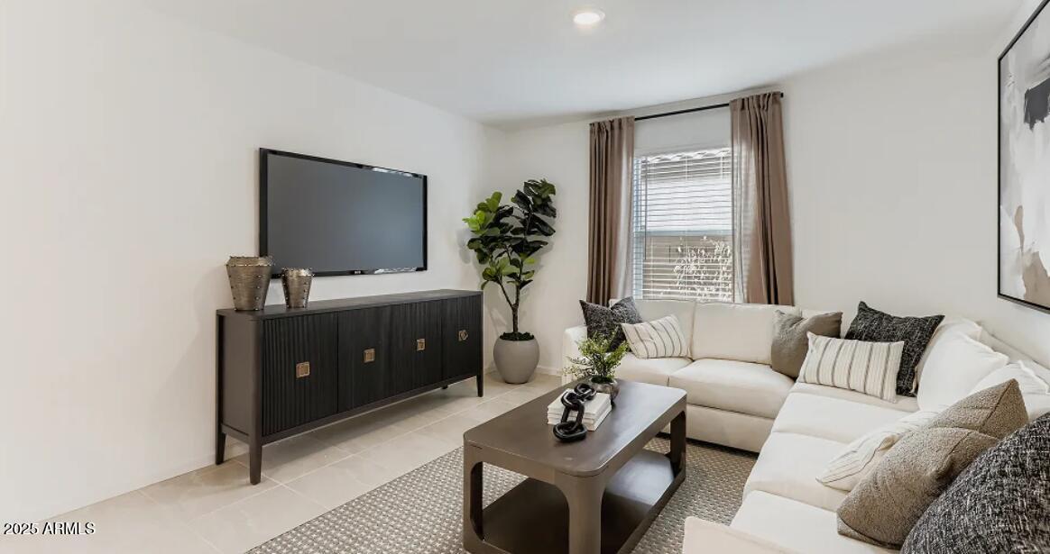 9678 West Piccadilly Road Avondale, AZ 85392 - Photo 7 of 22 Great Room