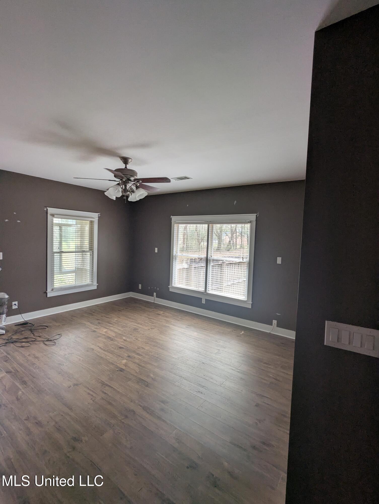 21217 Trails End Road Moss Point, MS 39562 - Photo 11 of 34 PXL_20250314_184741789