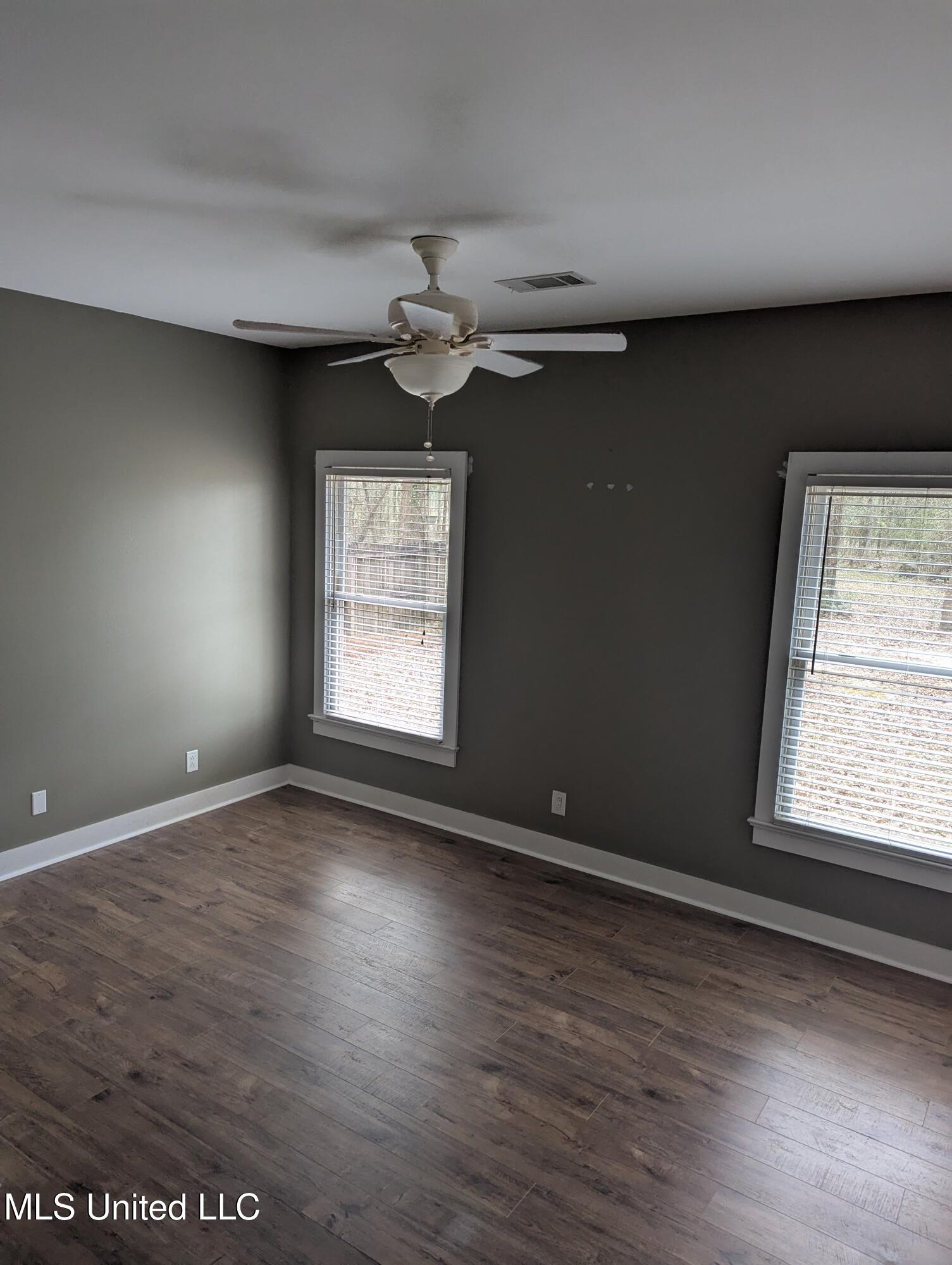 21217 Trails End Road Moss Point, MS 39562 - Photo 13 of 34 PXL_20250314_184408908