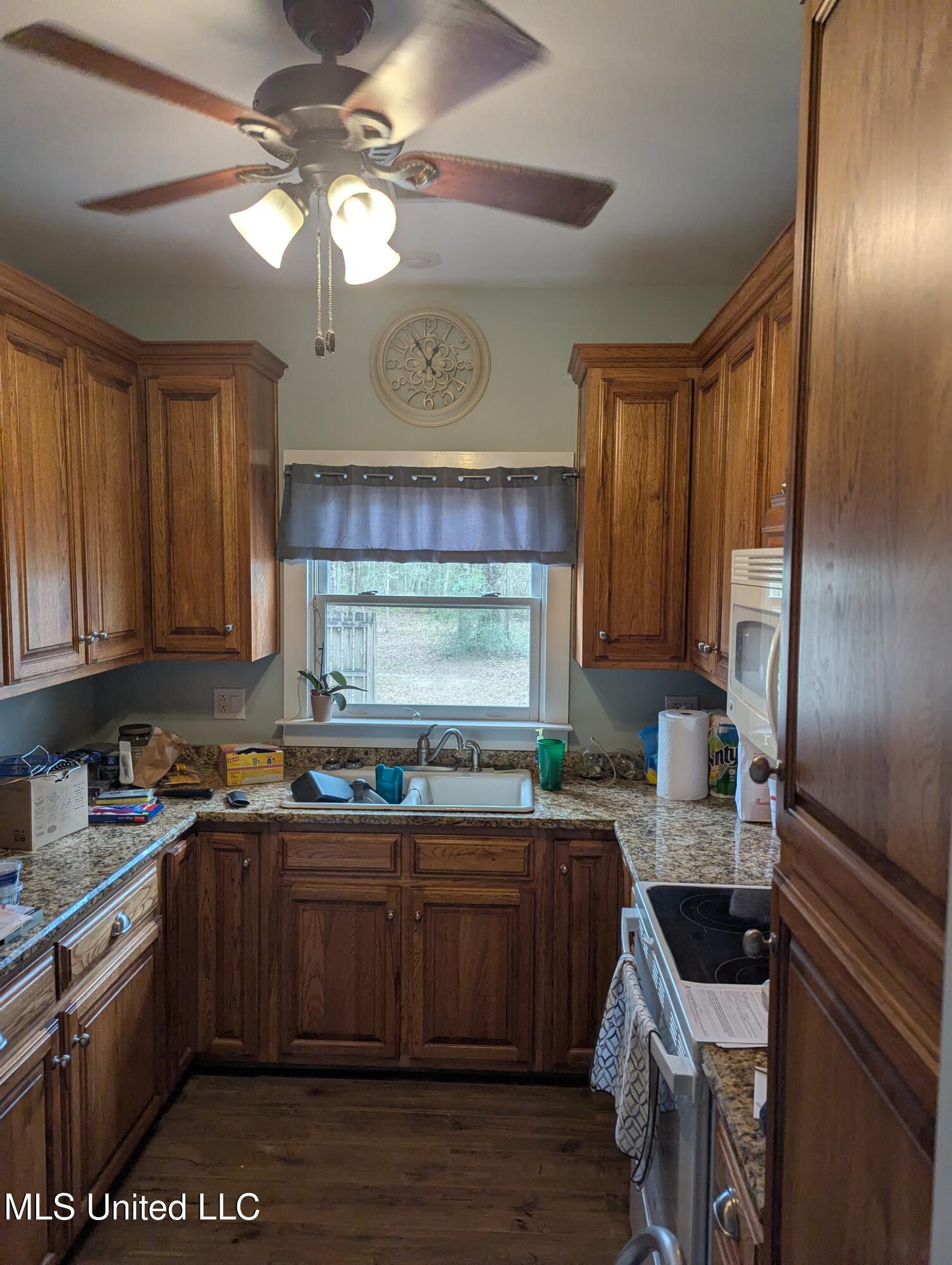 21217 Trails End Road Moss Point, MS 39562 - Photo 24 of 34 PXL_20250314_185716612