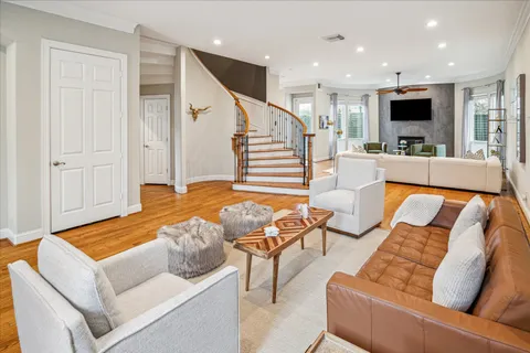 $1,199,000 | 1502 Whispering Pines Drive, Houston, TX 77055