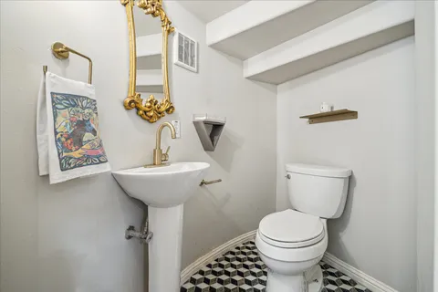 $1,199,000 | 1502 Whispering Pines Drive, Houston, TX 77055