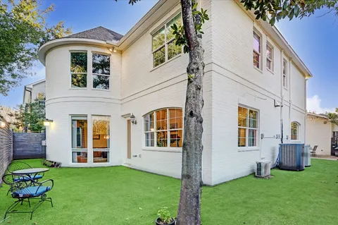 $1,199,000 | 1502 Whispering Pines Drive, Houston, TX 77055