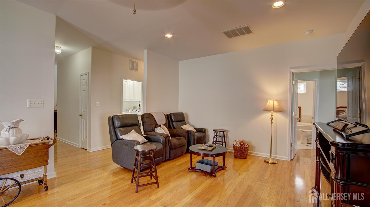 13 High Street Helmetta, NJ 08828 - Photo 18 of 42