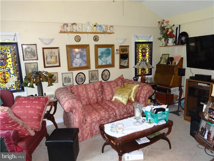 349 Matsonford Road Wayne, PA 19087 - Photo 5 of 13