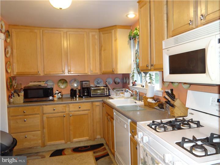 349 Matsonford Road Wayne, PA 19087 - Photo 9 of 13