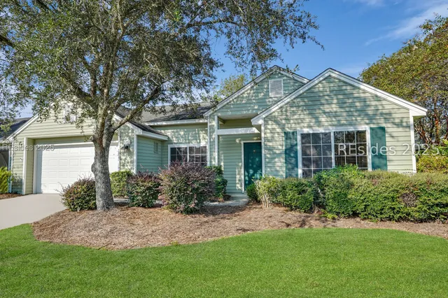 $295,000 | 2 Huquenin Court, Bluffton, SC 29909