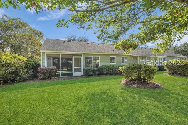 $295,000 | 2 Huquenin Court, Bluffton, SC 29909