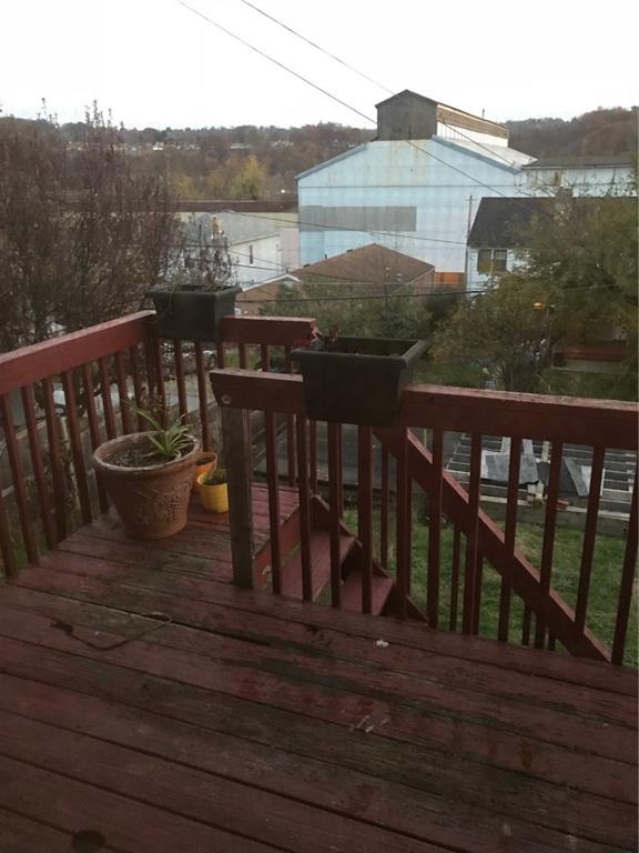 522 Freeport Road Pittsburgh, PA 15238 - Photo 12 of 14 Enjoy your deck for grilling or sitting out back with friends and family!