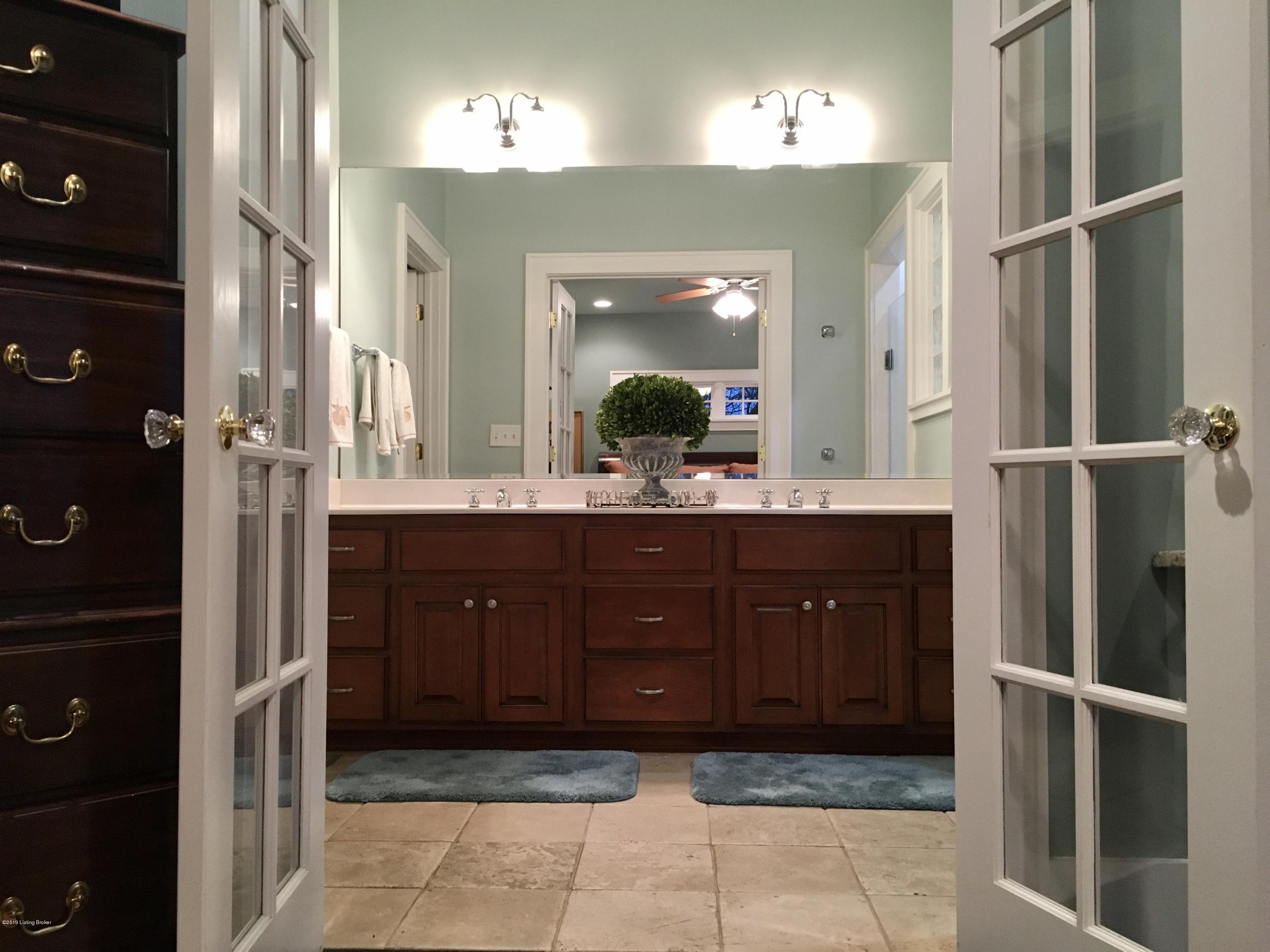 1030 Reed Lane Simpsonville, KY 40067 - Photo 18 of 65 Photo Nov 18, 5 14 49 PM