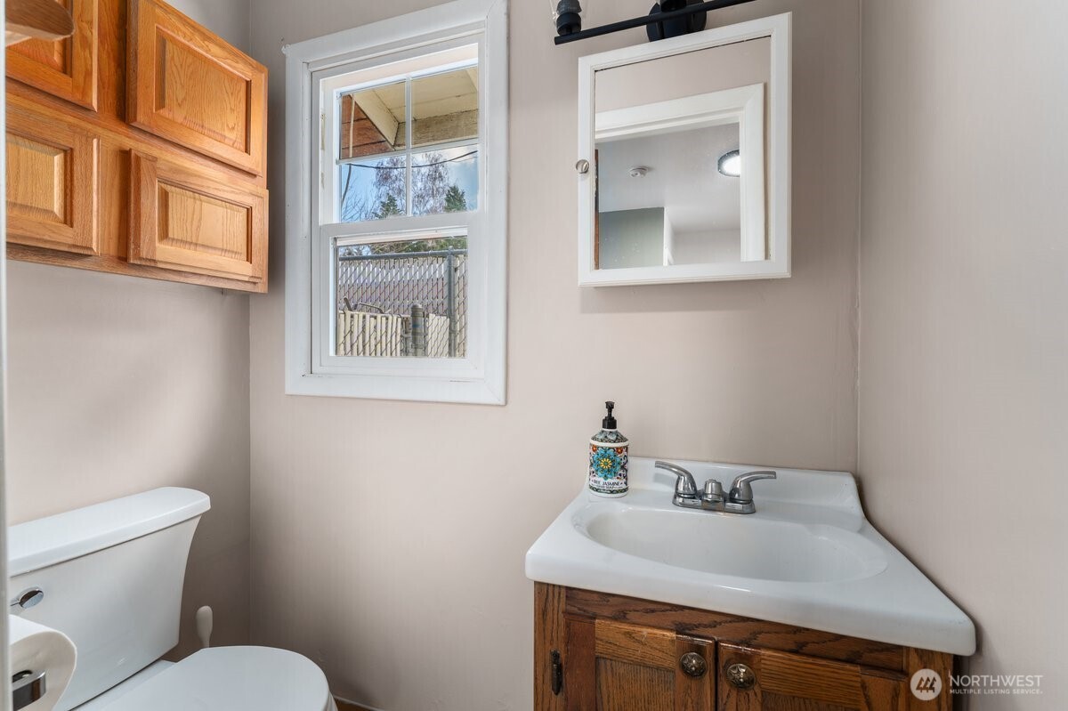 1423 Oak Street Wenatchee, WA 98801 - Photo 13 of 28