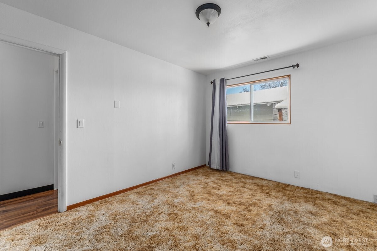 1423 Oak Street Wenatchee, WA 98801 - Photo 18 of 28