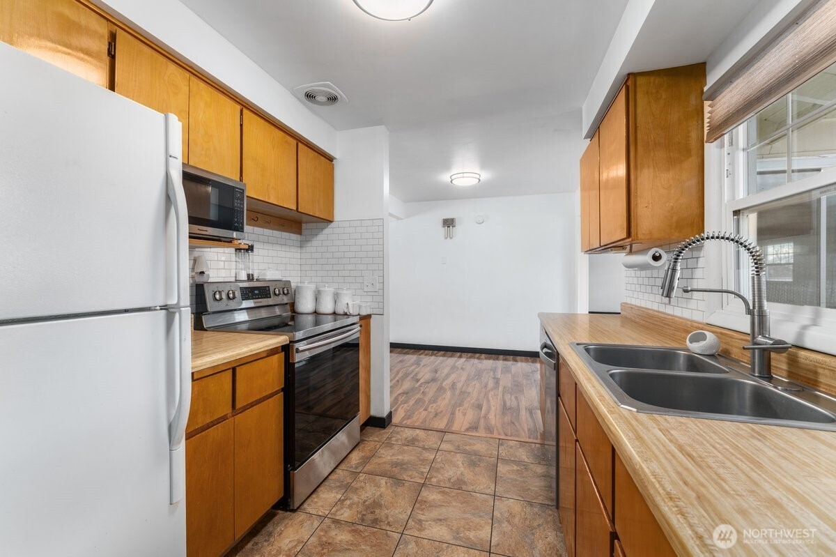 1423 Oak Street Wenatchee, WA 98801 - Photo 8 of 28