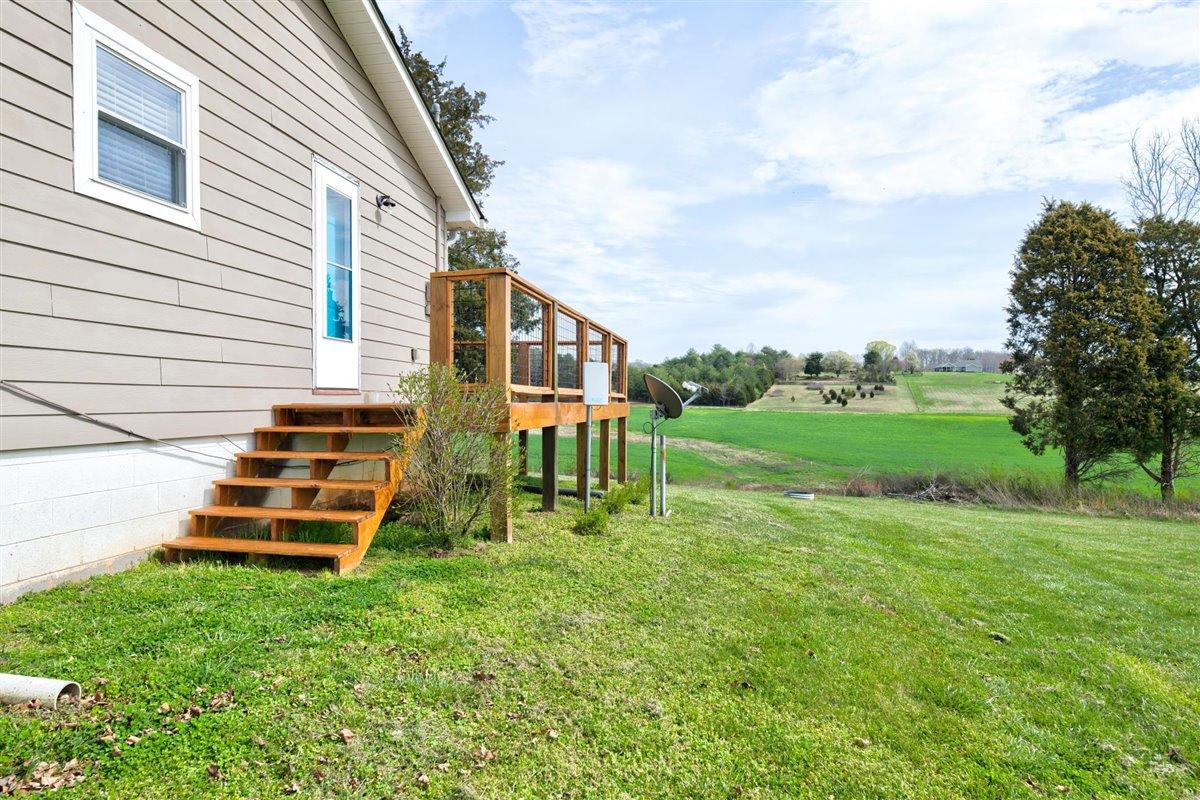 270 Thompson Road Madisonville, TN 37354 - Photo 23 of 31 23-270-Thompson-Rd-Madisonville-TN-23