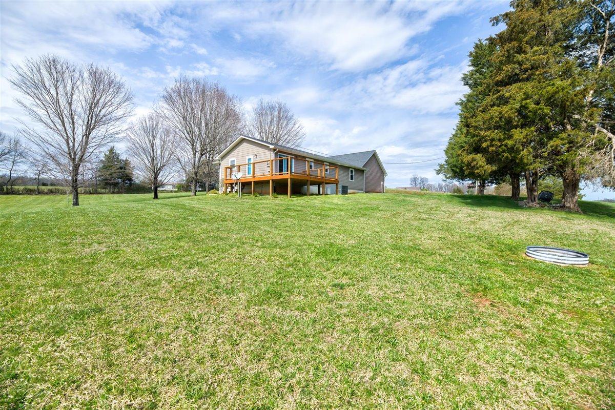 270 Thompson Road Madisonville, TN 37354 - Photo 27 of 31 27-270-Thompson-Rd-Madisonville-TN-27