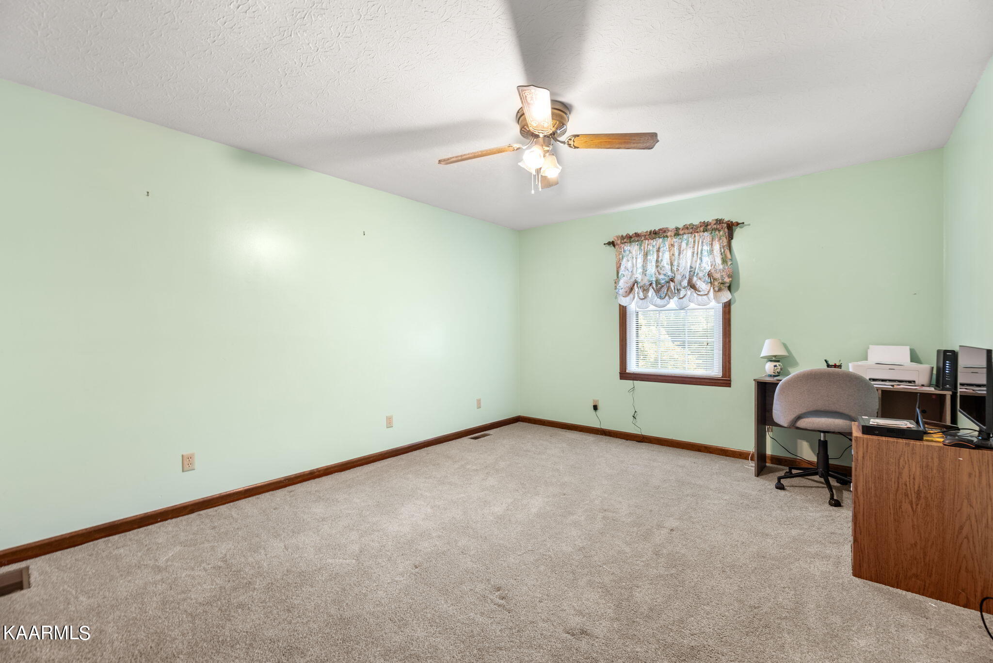 162 Overlook Lane Clinton, TN 37716 - Photo 21 of 33 21-web-or-mls-Ovrlk162 (49)