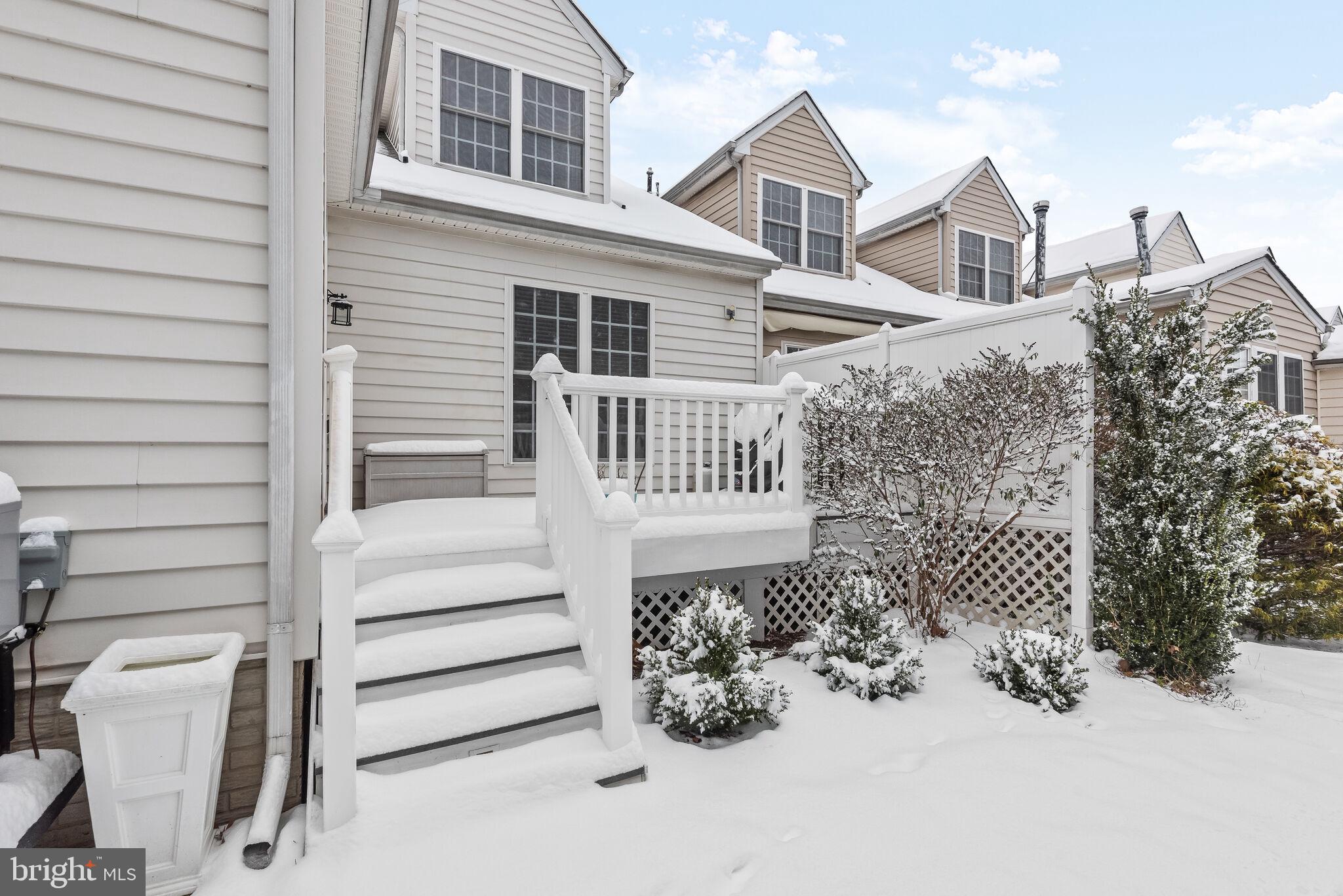 8241 Academy Road, Unit 41 Ellicott City, MD 21043 - Photo 39 of 52 Deck