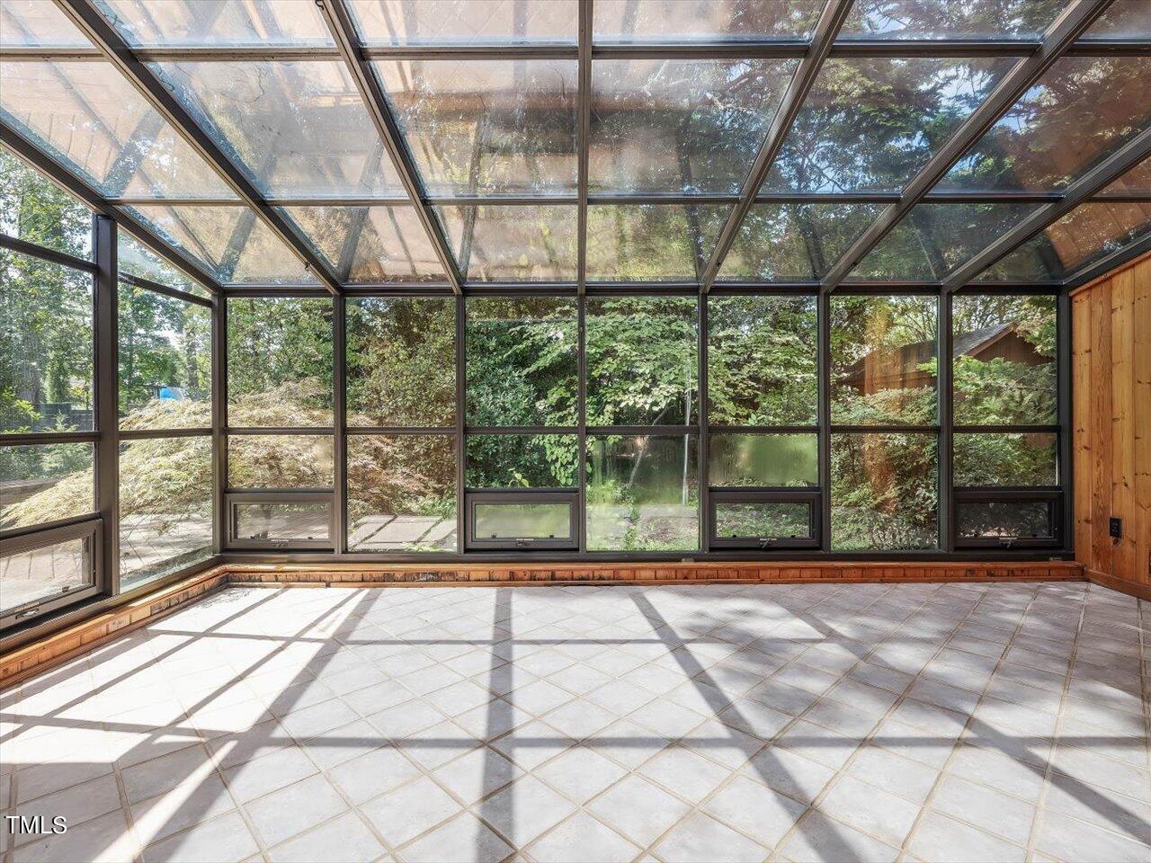 2129 Ridge Road Raleigh, NC 27607 - Photo 23 of 79 31-Atrium