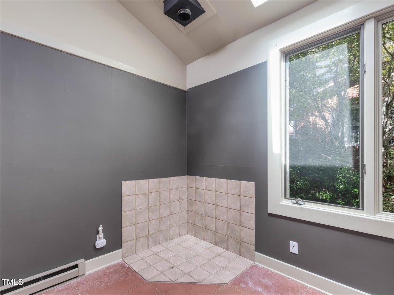 2129 Ridge Road Raleigh, NC 27607 - Photo 38 of 79 21-Studio