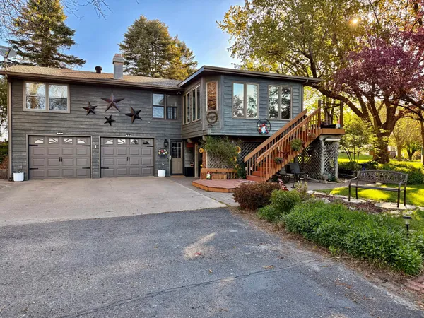 $464,900 | 32185 290th Street, Worthington, MN 56187