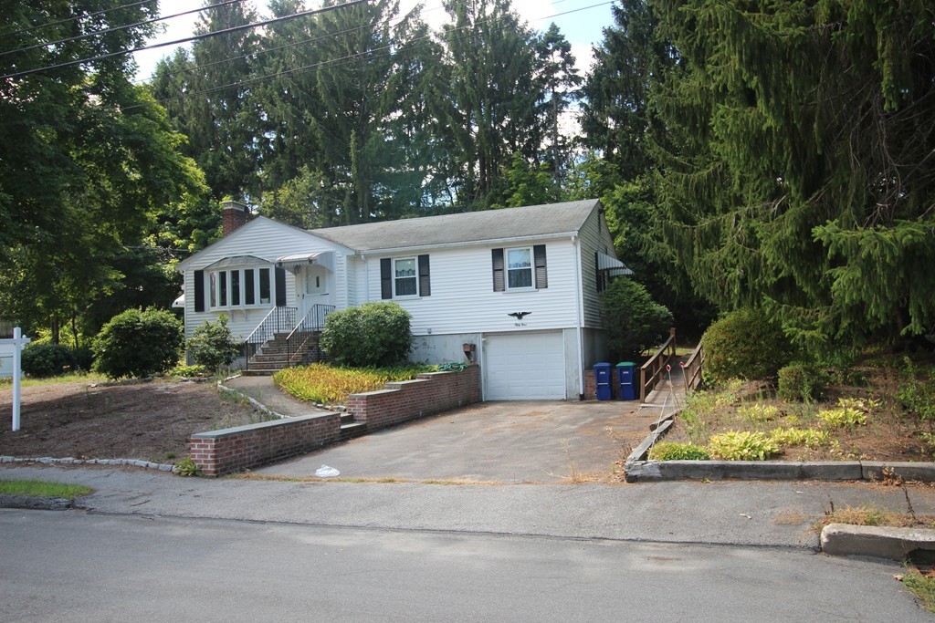 59 Selwyn Road Braintree, MA 02184 - Photo 1 of 15 Gallery Image 1