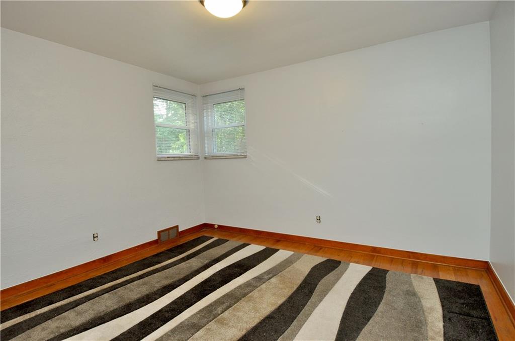 1103 Riverview Road Pittsburgh, PA 15238 - Photo 10 of 13 Master bedroom